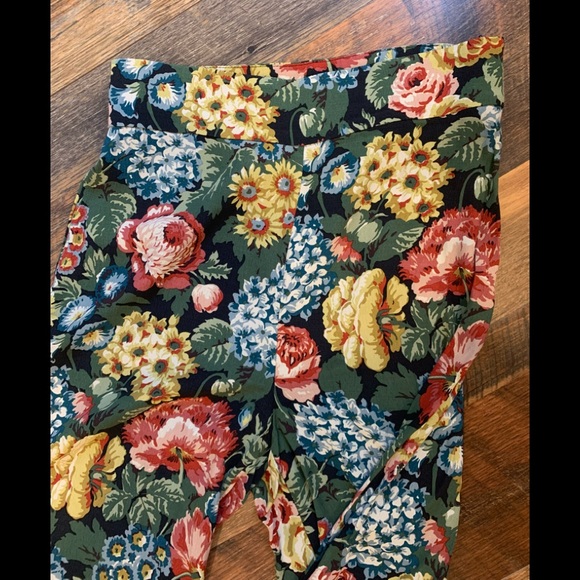 Wide Leg Floral Zara Pant - Picture 4 of 4